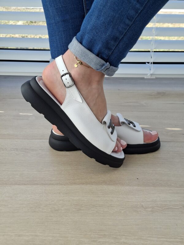 Lunaria sandał biały skórzany