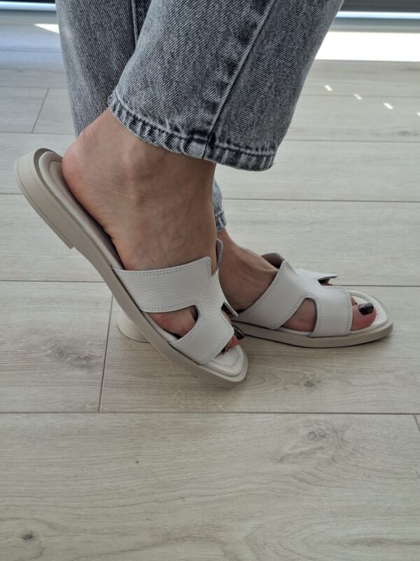 Stylowy klapek ze skóry naturalnej wygodny i lekki Calista