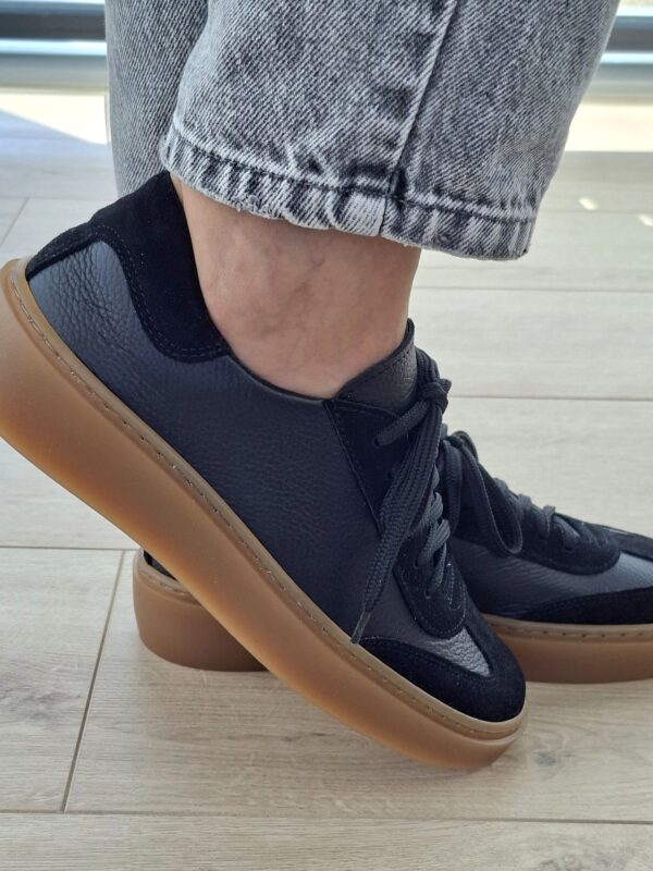 Livia – Skórzane Trampki Damskie czarne