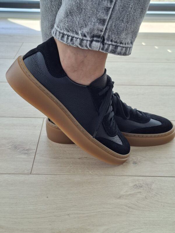 Livia – Skórzane Trampki Damskie czarne