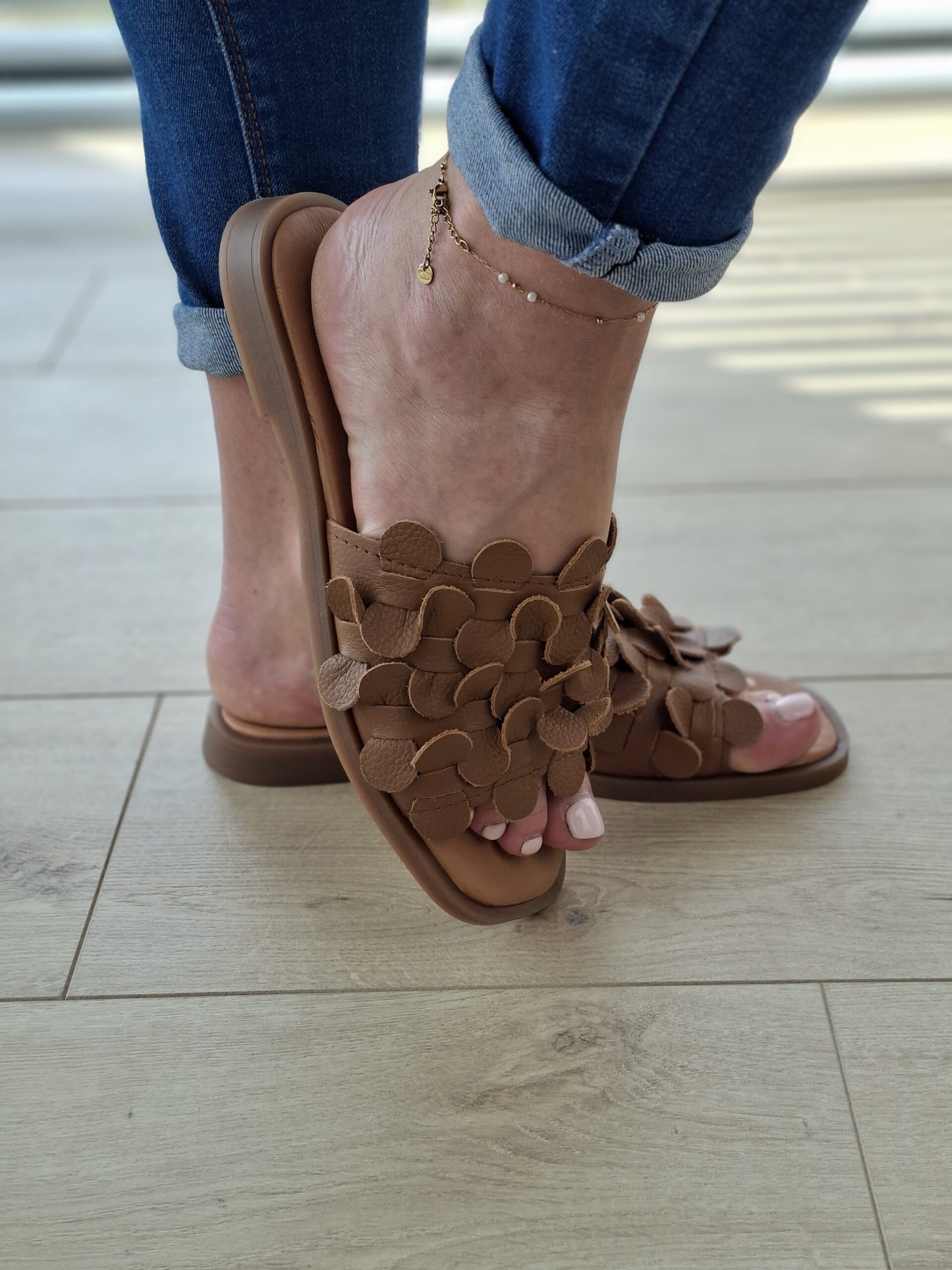 Floria – Karmelowy brąz Skórzane Klapki Damskie